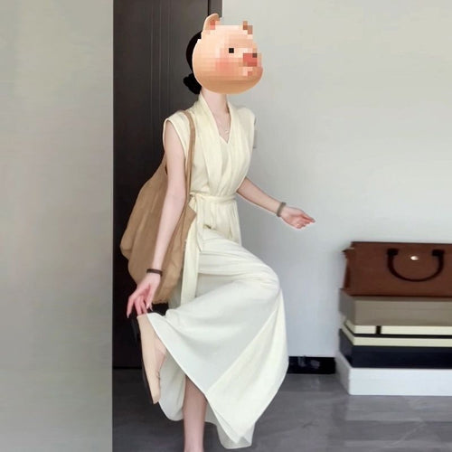 915501775-1